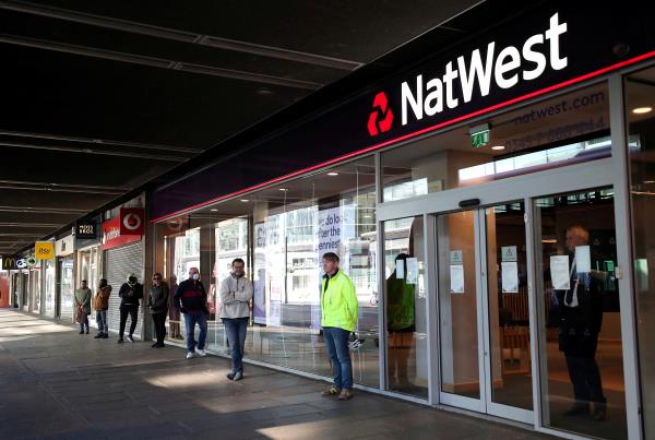 法拉奇事件后，NatWest前首席执行官罗斯的奖金价值900万美元