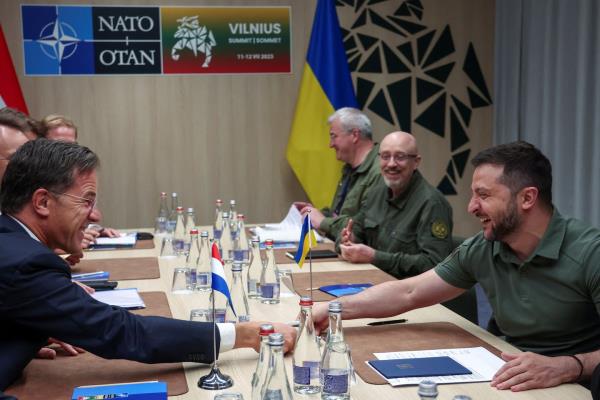 拜登，七国集团领导人宣布对乌克兰的重大安全保证