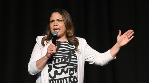 杰辛塔·普莱斯透露，语音公投结果出来后，家人遭到了破坏者的袭击